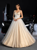 Gorgeous Lace-up Backless Applique Detail Tulle Wedding Dress
