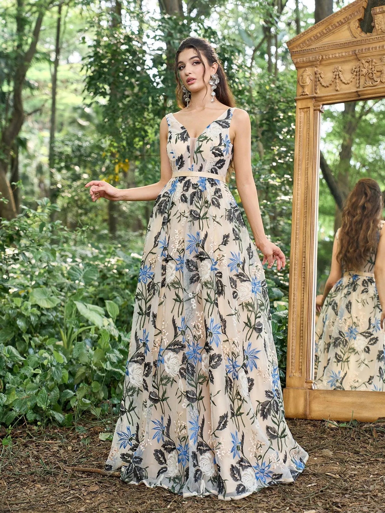 Elegant Plunging Neck Backless Floral Embroidered Prom Dress