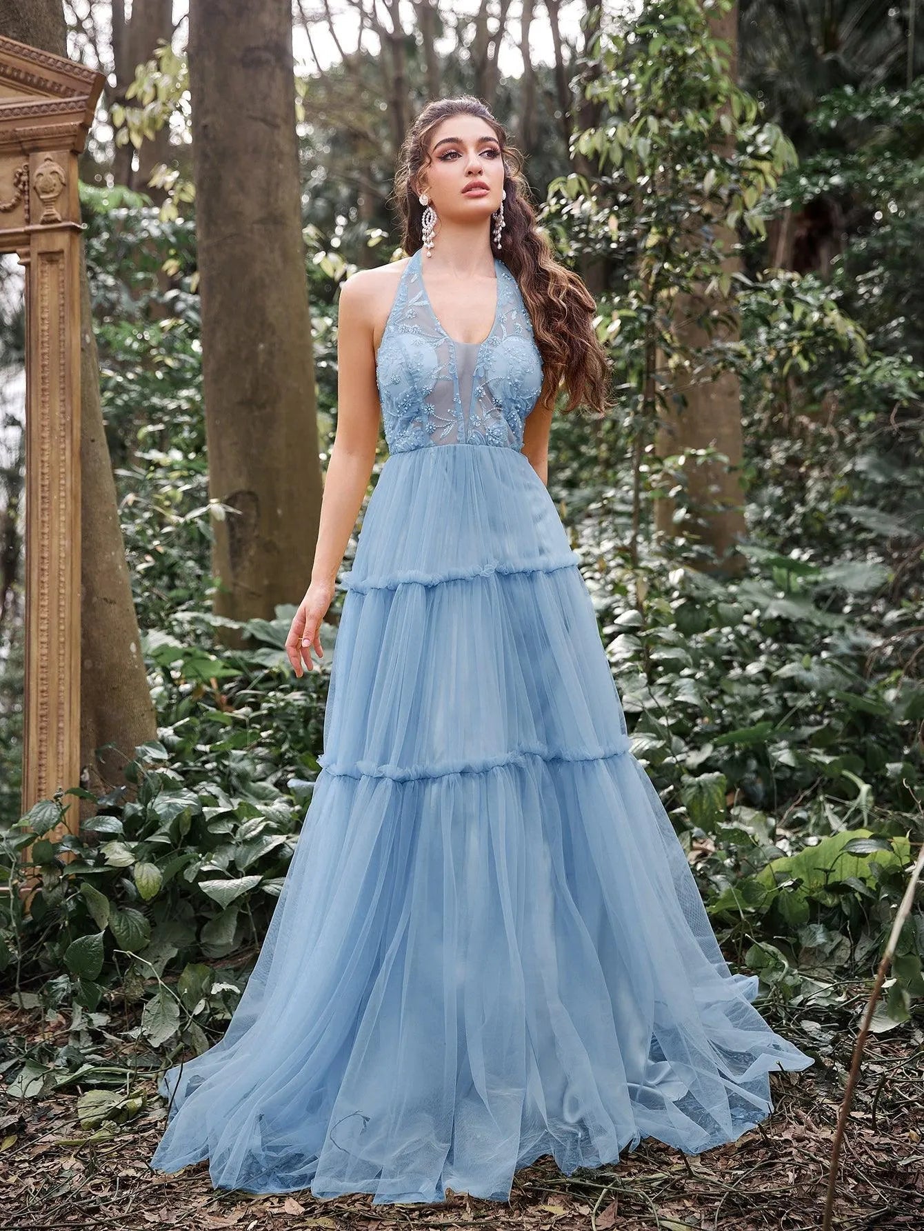 Gorgeous Applique Detail Halter Neck Tiered Tulle Prom Dress