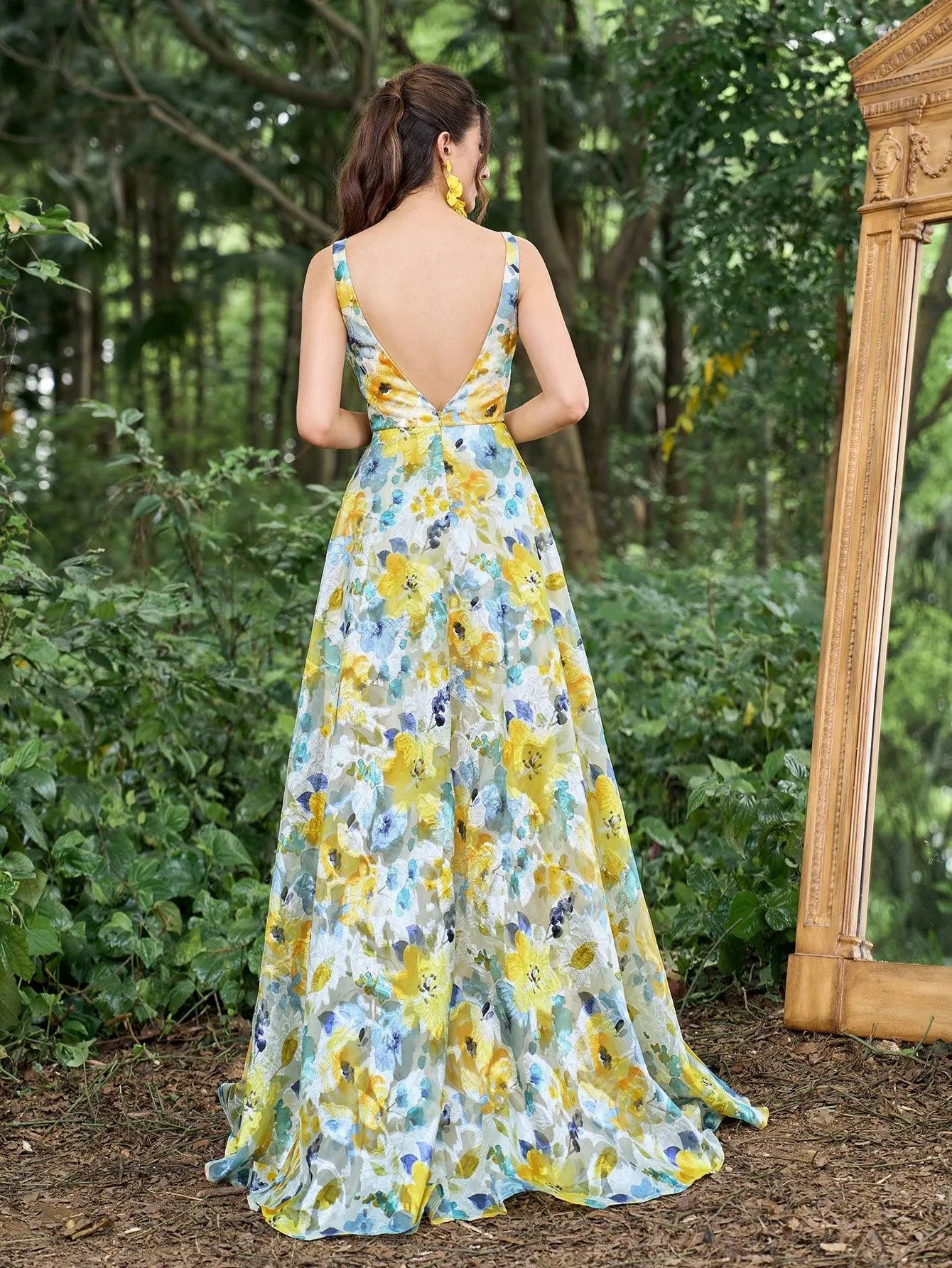 Elegant Plunging Neck Backless Floral Jacquard Split Prom Dress