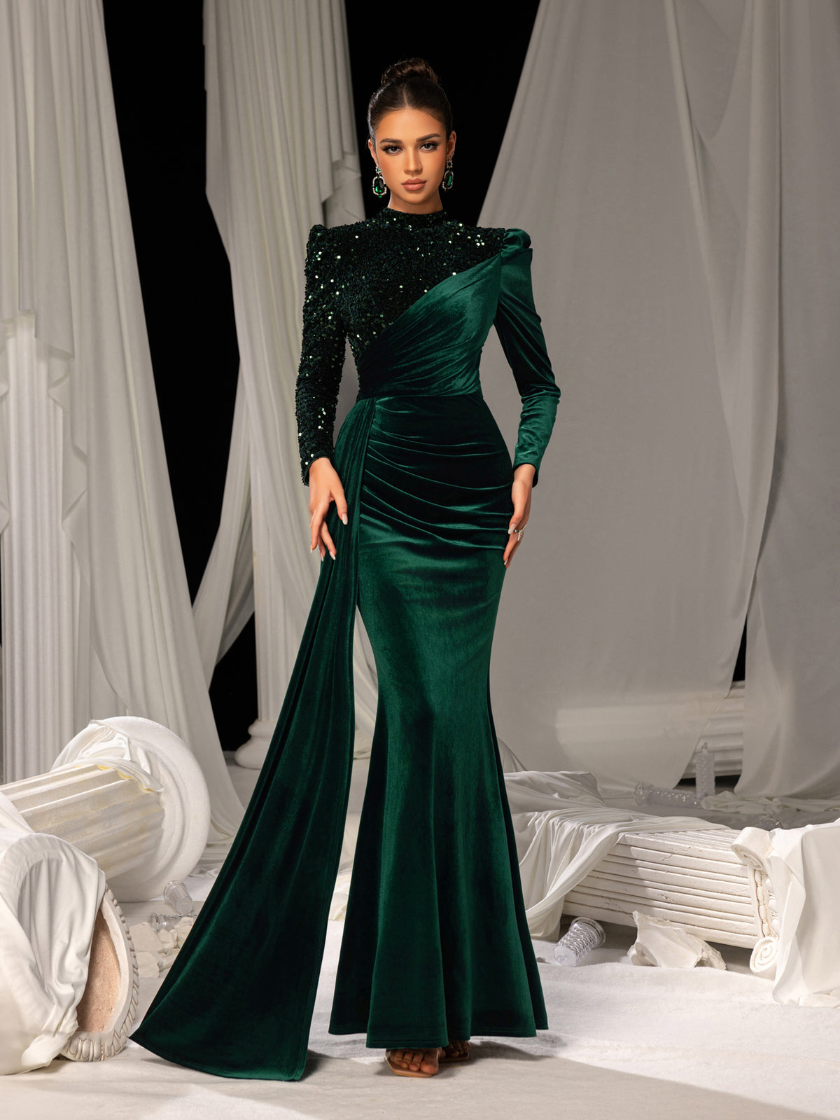 Elegant Velvet Evening Gown with Sequin Detail & Mermaid Silhouette – Luxury Bridal Wear for Weddings or High-End Events, XS-XL