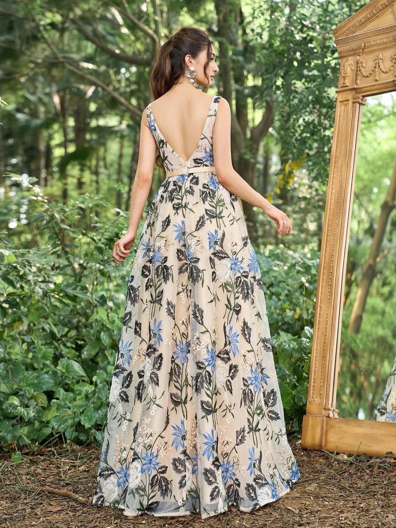 Elegant Plunging Neck Backless Floral Embroidered Prom Dress