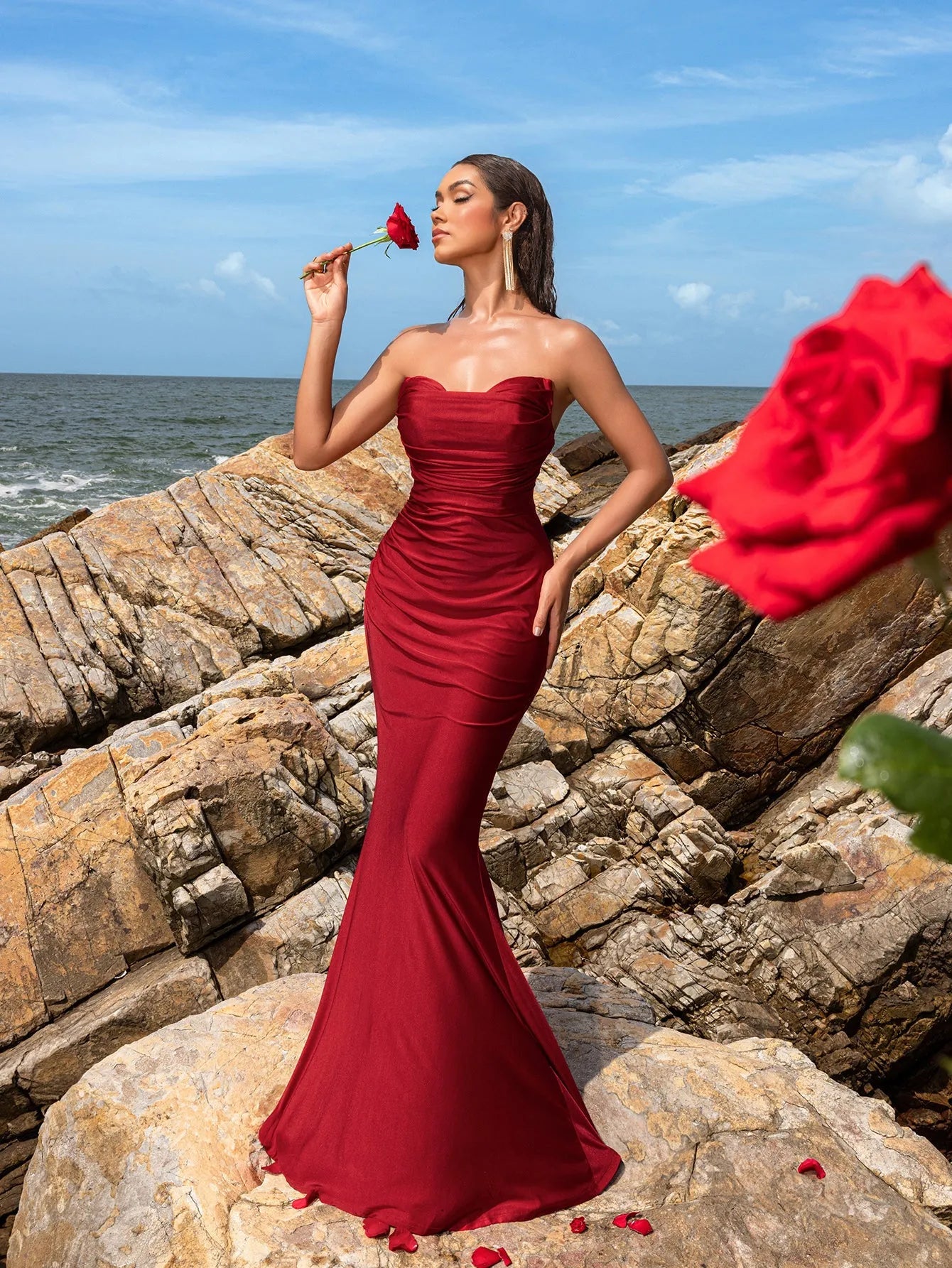 Elegant Solid Strapless Mermaid Hem Evening Dress