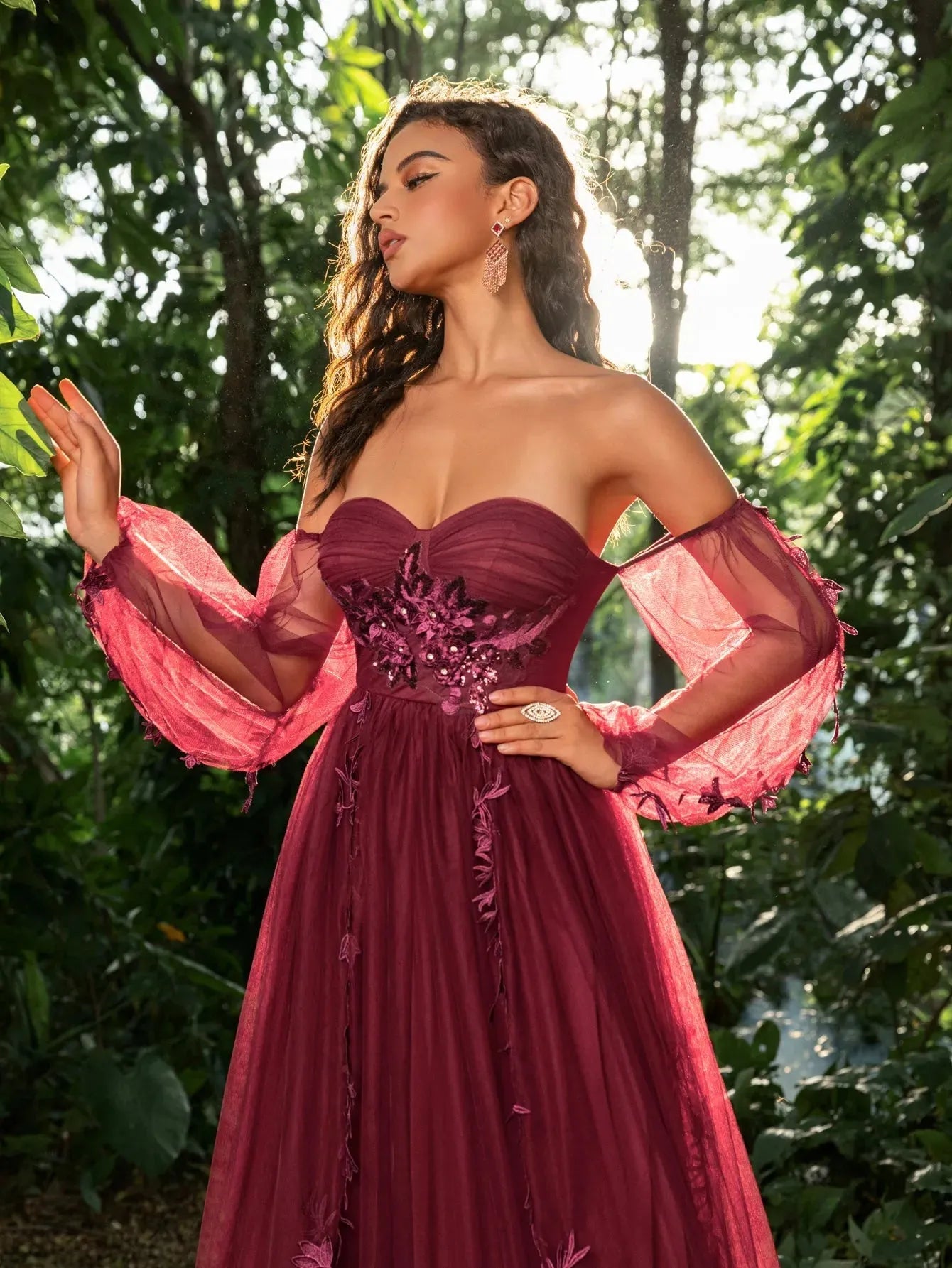 Gorgeous Off Shoulder Lantern Sleeves Floral Applique Detail Prom Dress